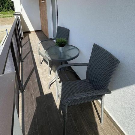 Apartmani Borova 2 Веліко-Ґрадіште Екстер'єр фото