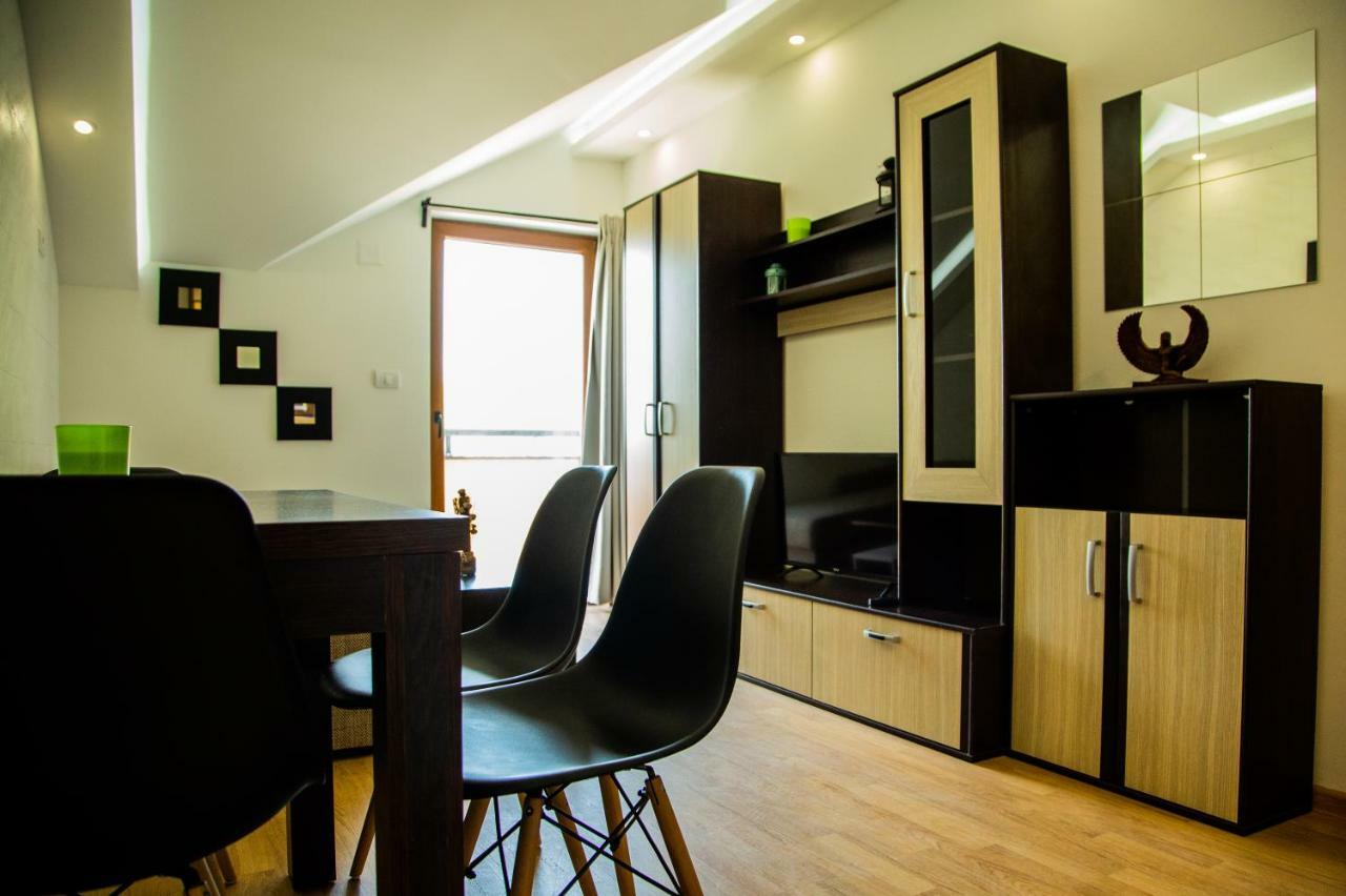 Apartmani Borova 2 Веліко-Ґрадіште Екстер'єр фото