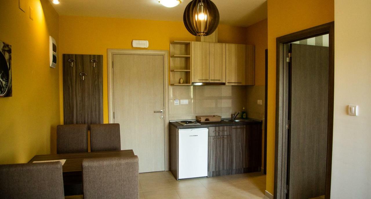 Apartmani Borova 2 Веліко-Ґрадіште Екстер'єр фото